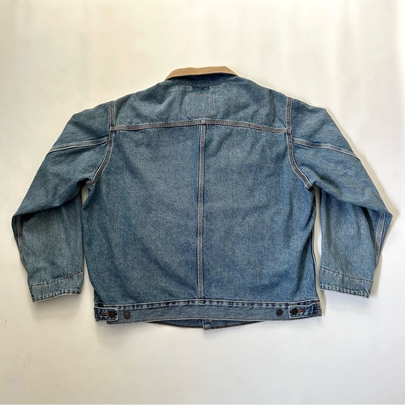 Levi’s Stock Trucker Jean Jacket - Picture 4 of 6
